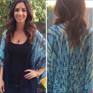 ‼️PRICE DROP TODAY‼️NEW✨Gorgeous Blue Kimono✨ ✨Brand New With Tags✨